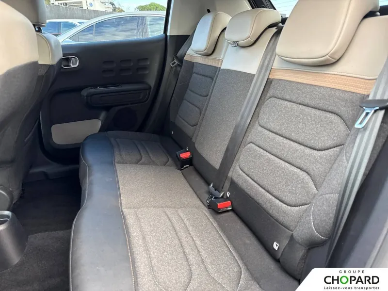 Image secondaire du véhicule 12