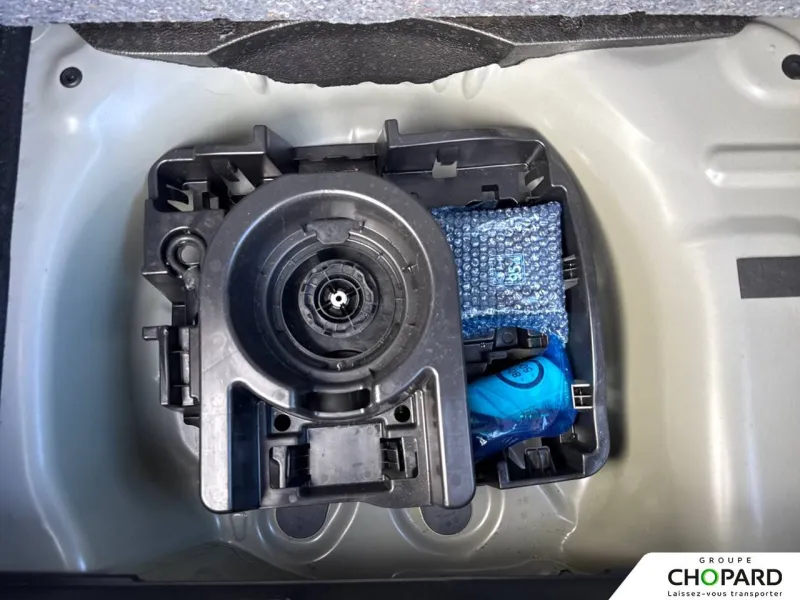 Image secondaire du véhicule 22