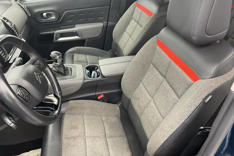 Image secondaire du véhicule 14