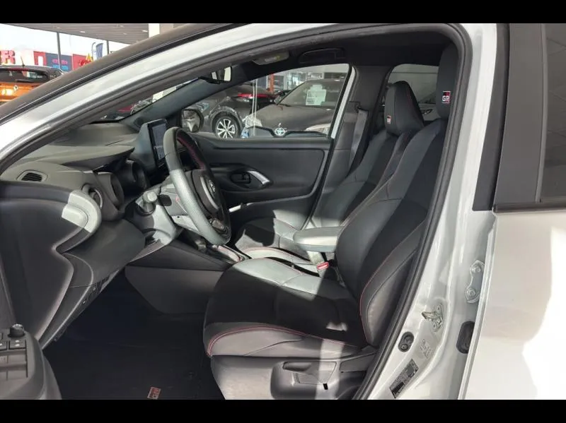 Image secondaire du véhicule 11