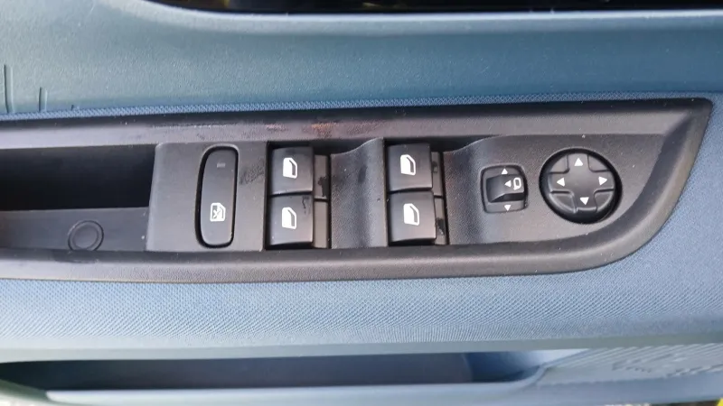 Image secondaire du véhicule 38