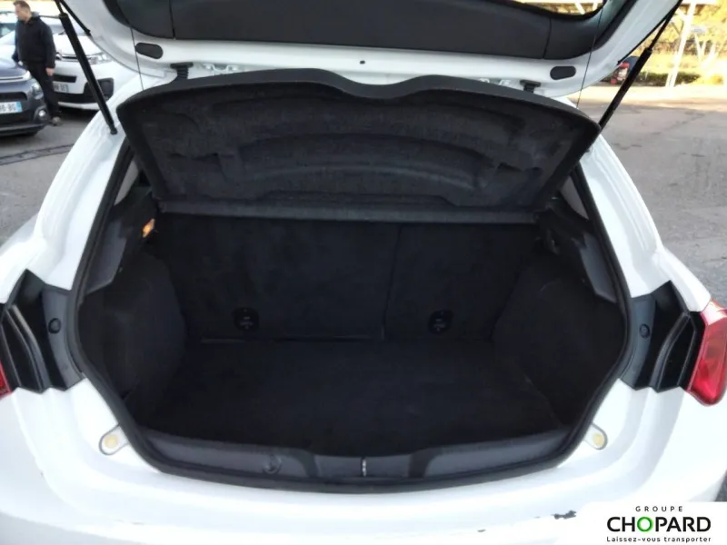 Image secondaire du véhicule 9