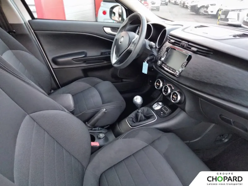 Image secondaire du véhicule 14