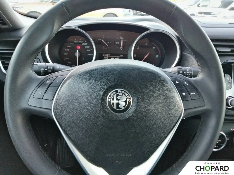 Image secondaire du véhicule 15