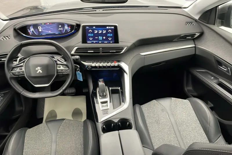 Image secondaire du véhicule 10