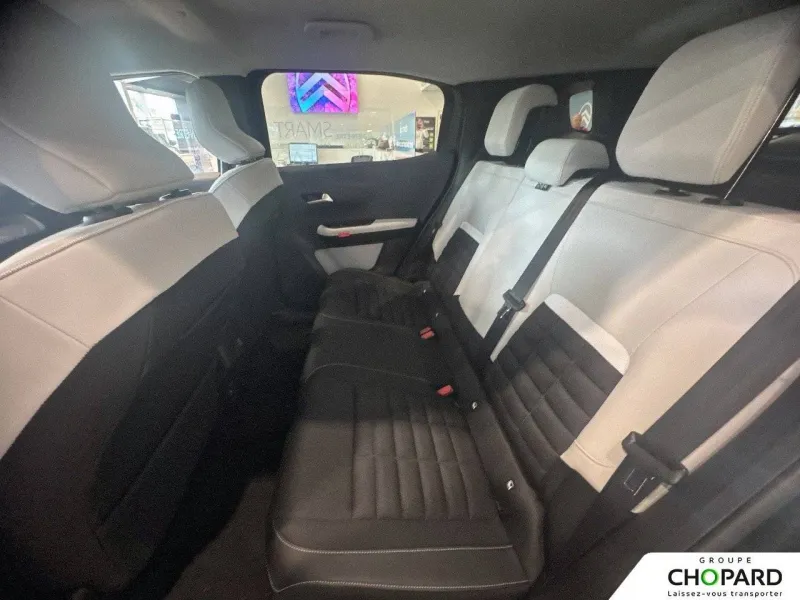 Image secondaire du véhicule 6