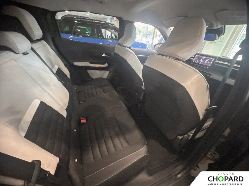 Image secondaire du véhicule 8