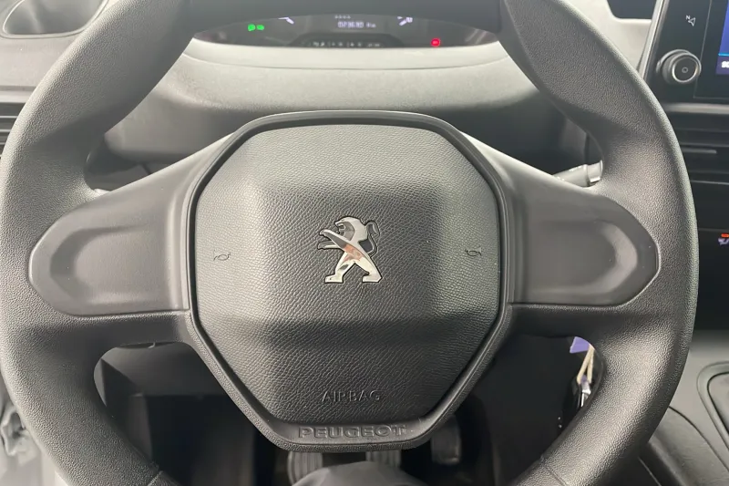 Image secondaire du véhicule 12