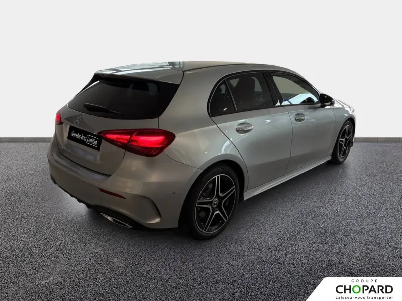 Image secondaire du véhicule 4