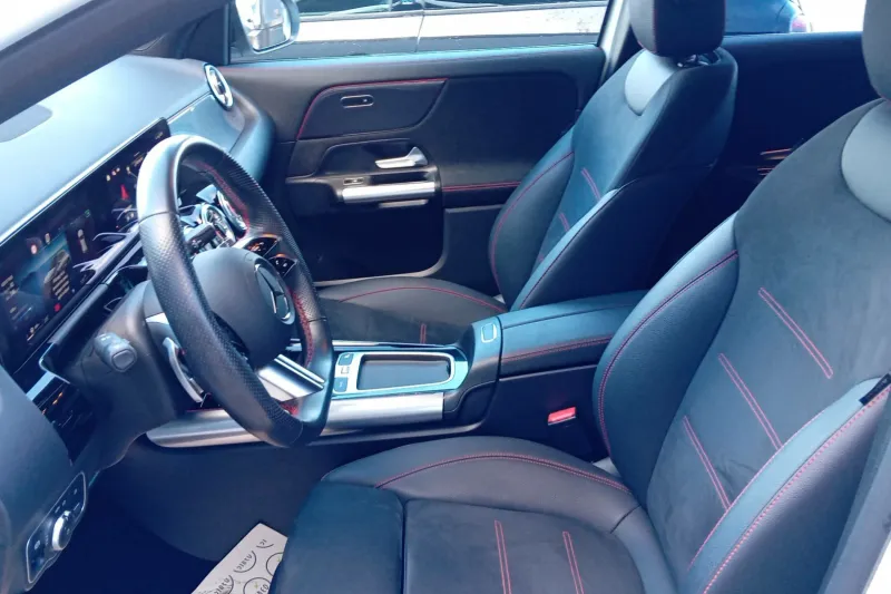 Image secondaire du véhicule 11