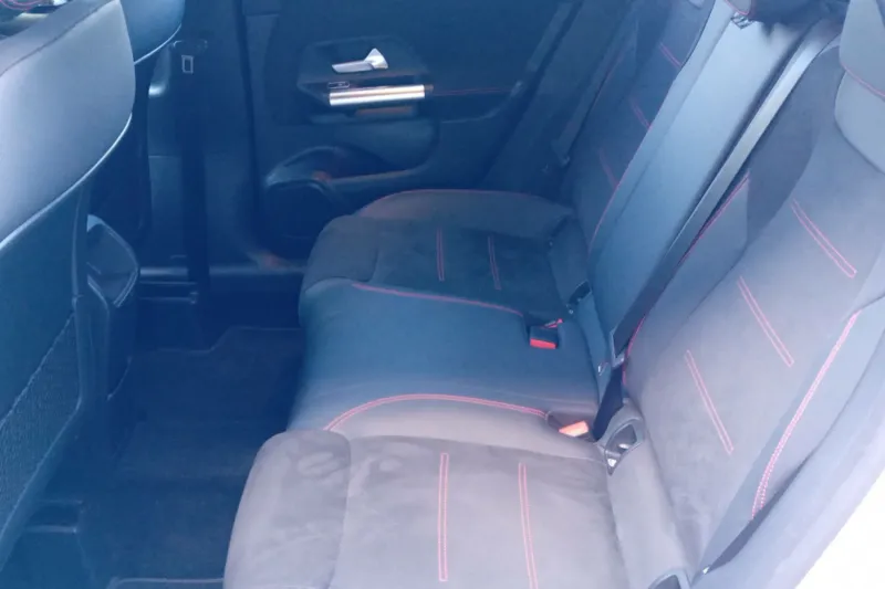 Image secondaire du véhicule 12