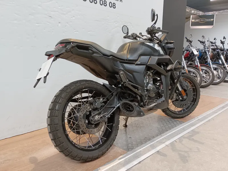 Image secondaire du véhicule 4