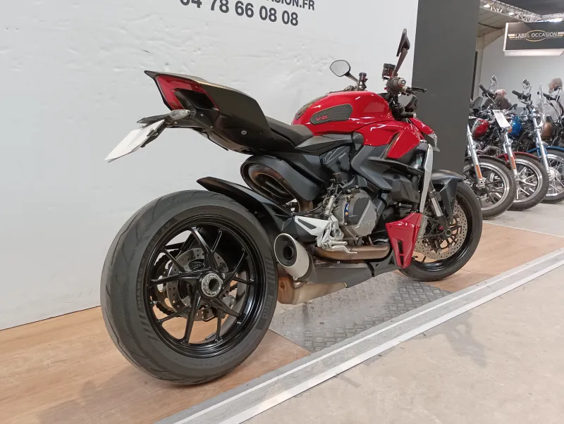 Image secondaire du véhicule 4