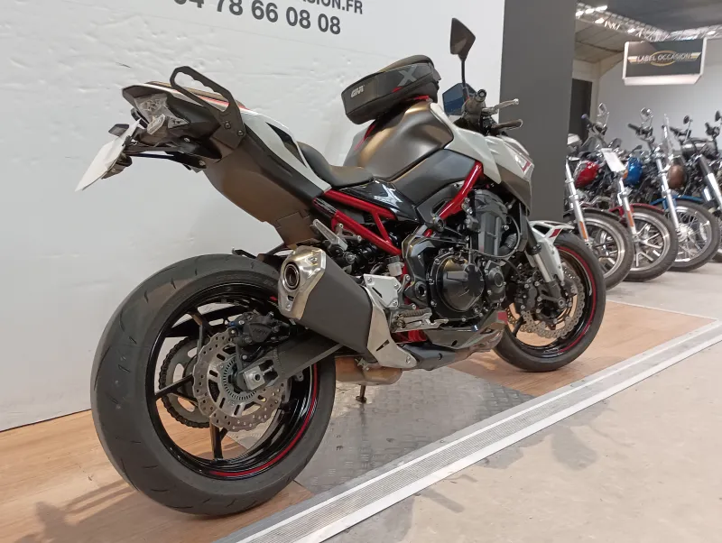 Image secondaire du véhicule 4