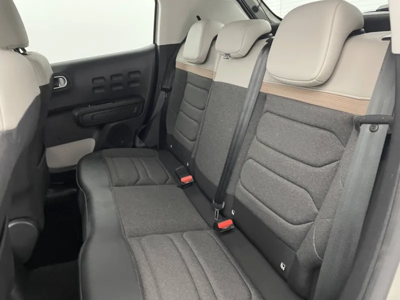 Image secondaire du véhicule 16