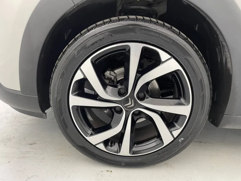 Image secondaire du véhicule 18