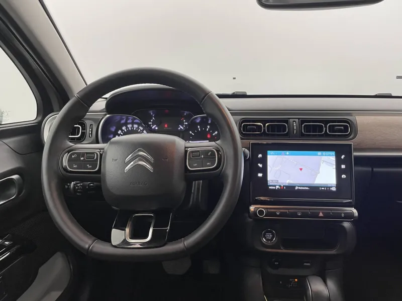 Image secondaire du véhicule 23