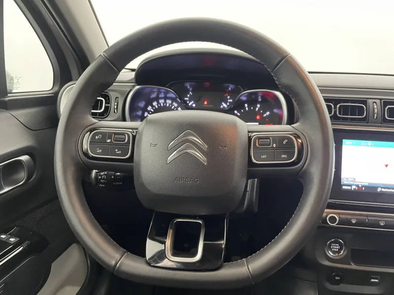 Image secondaire du véhicule 24