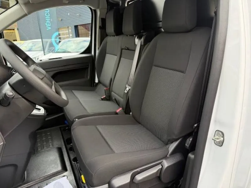 Image secondaire du véhicule 9