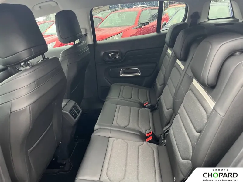 Image secondaire du véhicule 12