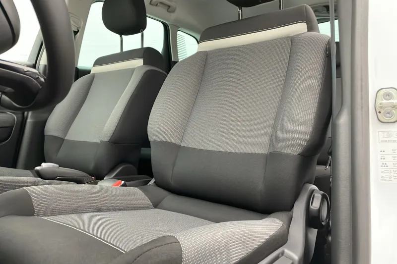 Image secondaire du véhicule 38