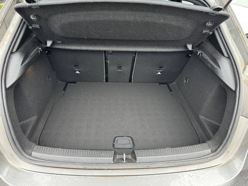 Image secondaire du véhicule 12