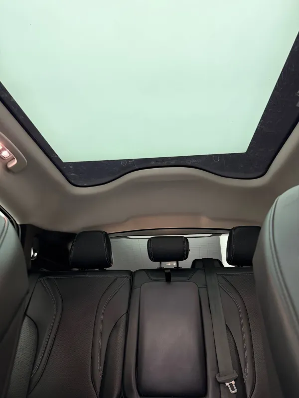 Image secondaire du véhicule 14