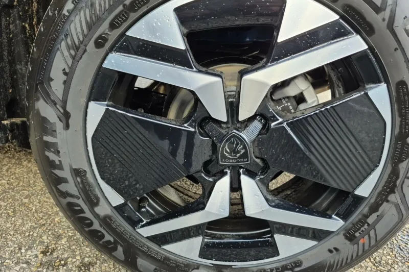 Image secondaire du véhicule 8