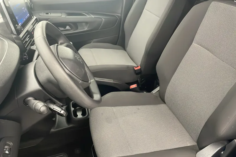 Image secondaire du véhicule 14