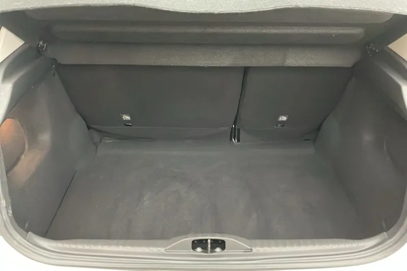 Image secondaire du véhicule 11