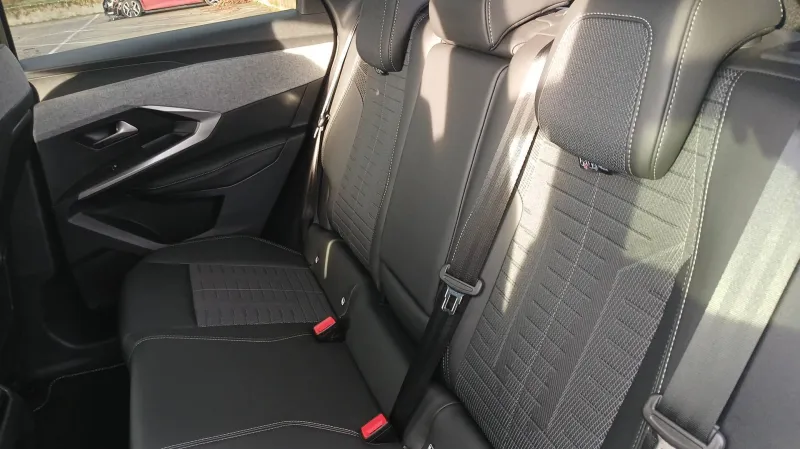 Image secondaire du véhicule 18