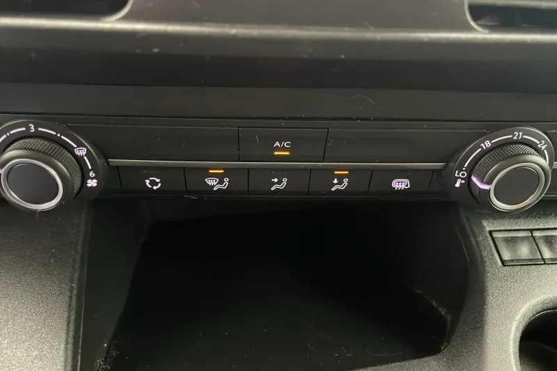 Image secondaire du véhicule 18