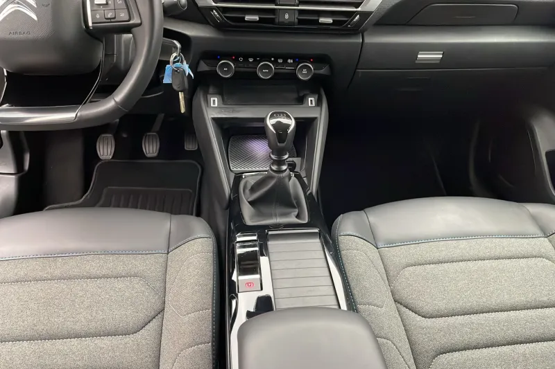 Image secondaire du véhicule 11