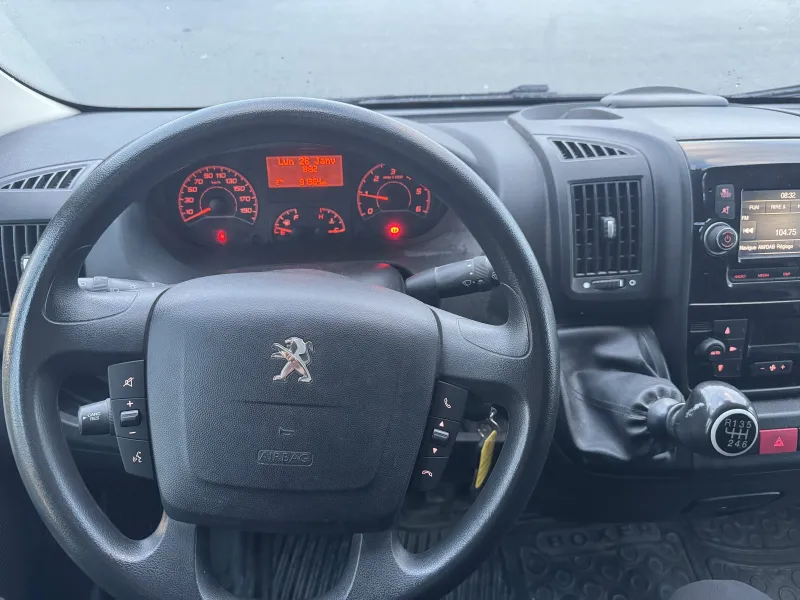 Image secondaire du véhicule 12