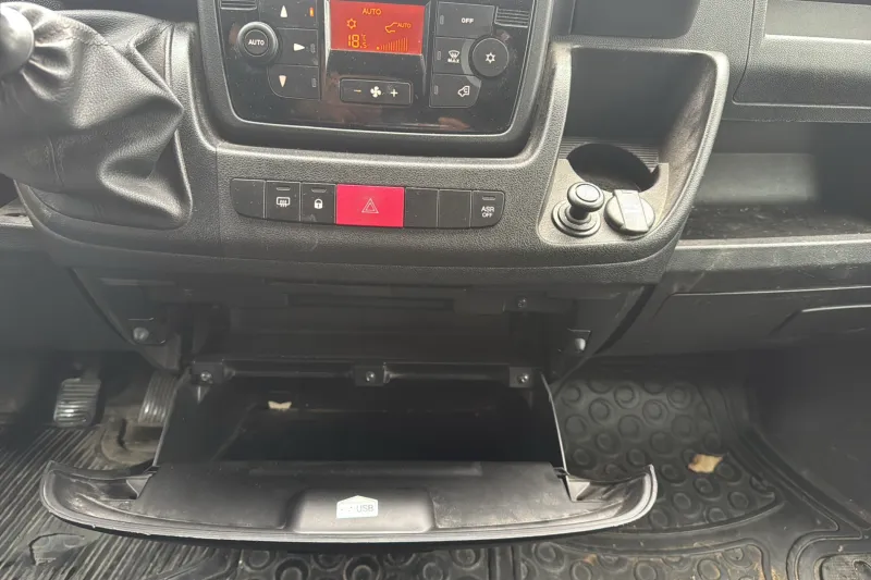 Image secondaire du véhicule 13