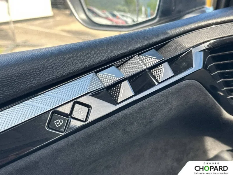 Image secondaire du véhicule 23