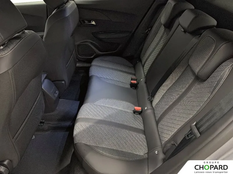 Image secondaire du véhicule 12