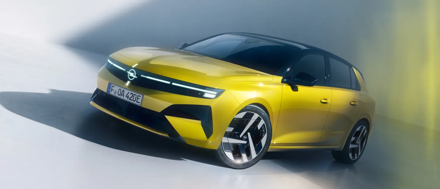 Opel Astra 2026 : trois quarts avant gauche statique