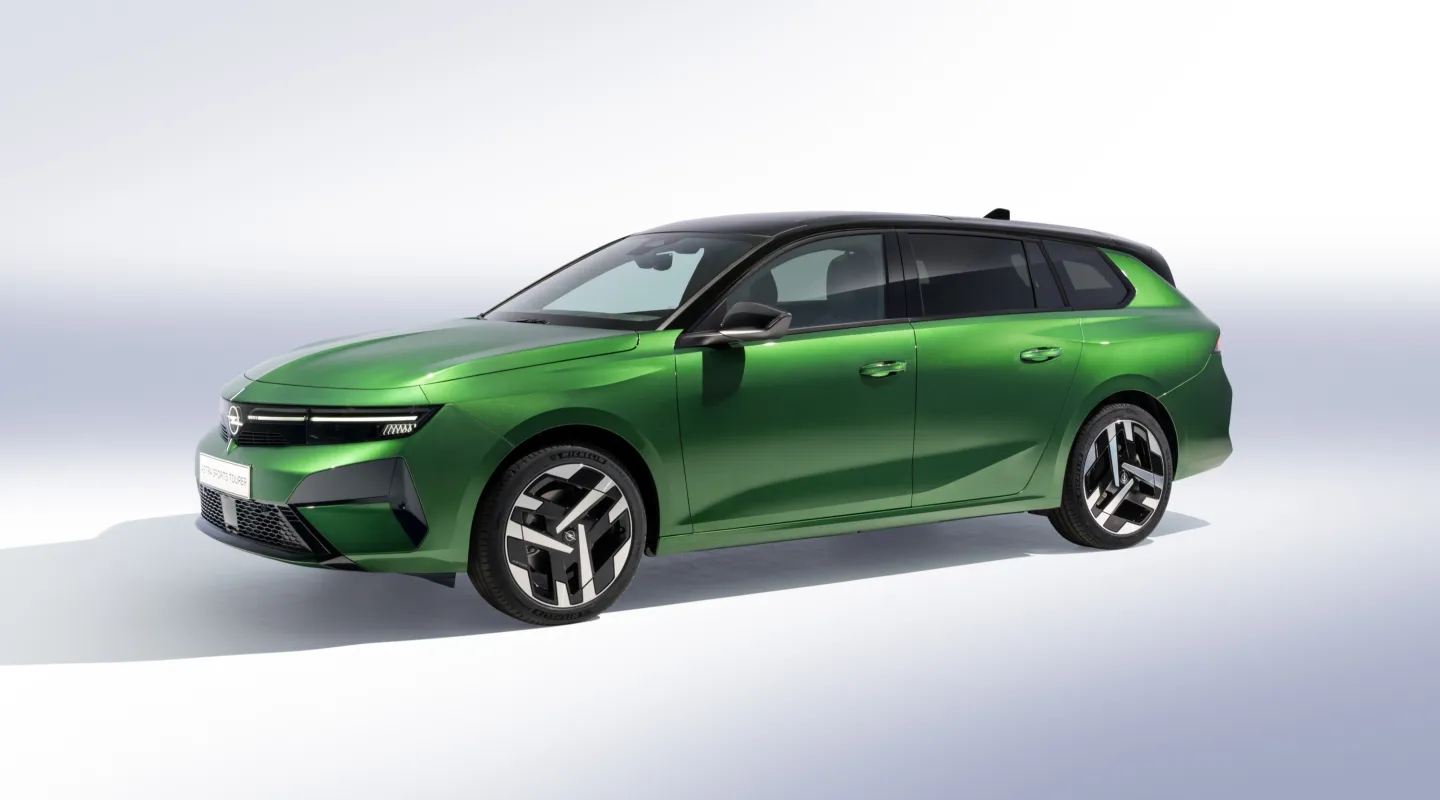 Opel Astra Sports Tourer 2026 : profil gauche statique