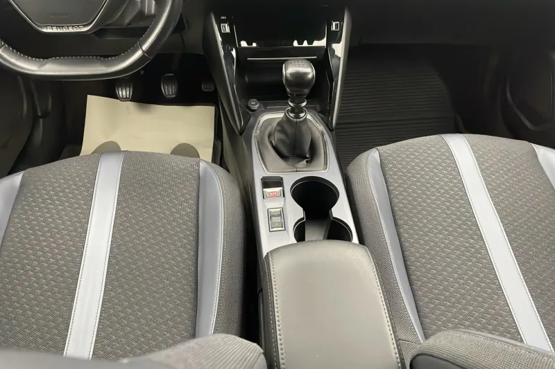 Image secondaire du véhicule 11