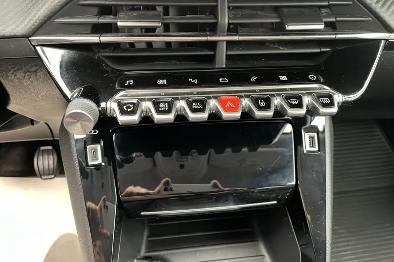 Image secondaire du véhicule 17