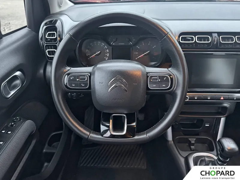 Image secondaire du véhicule 9