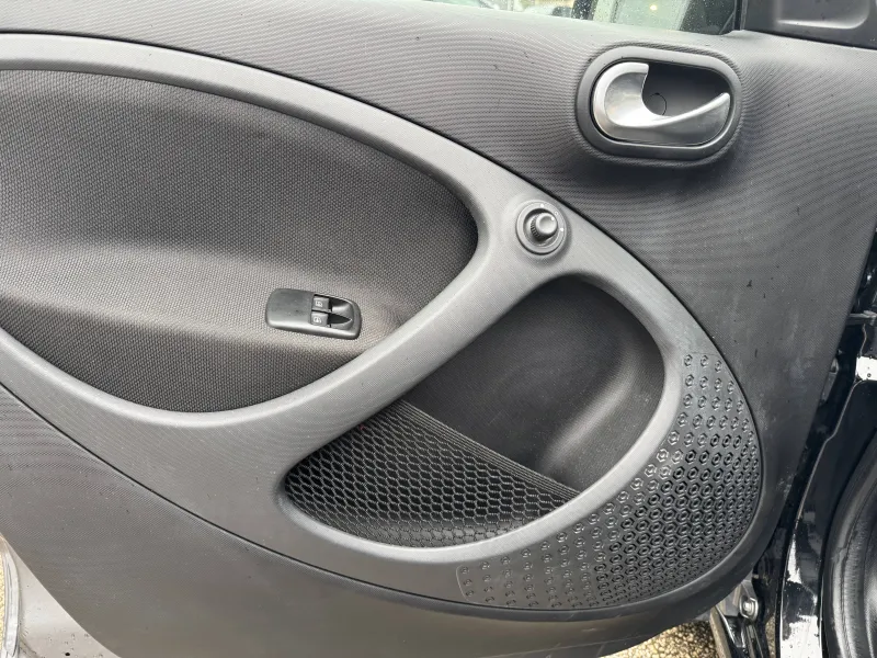 Image secondaire du véhicule 9