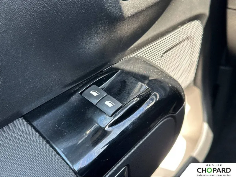 Image secondaire du véhicule 22