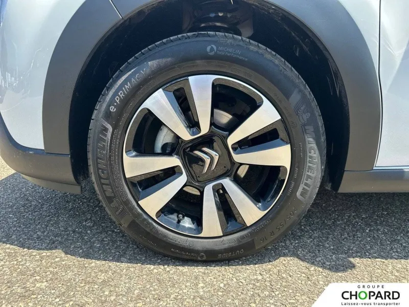 Image secondaire du véhicule 24