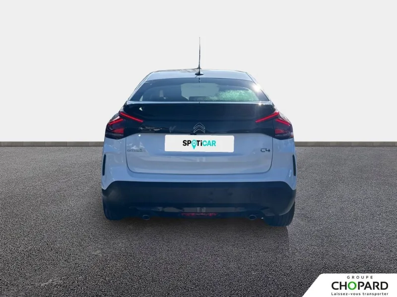 Image secondaire du véhicule 4