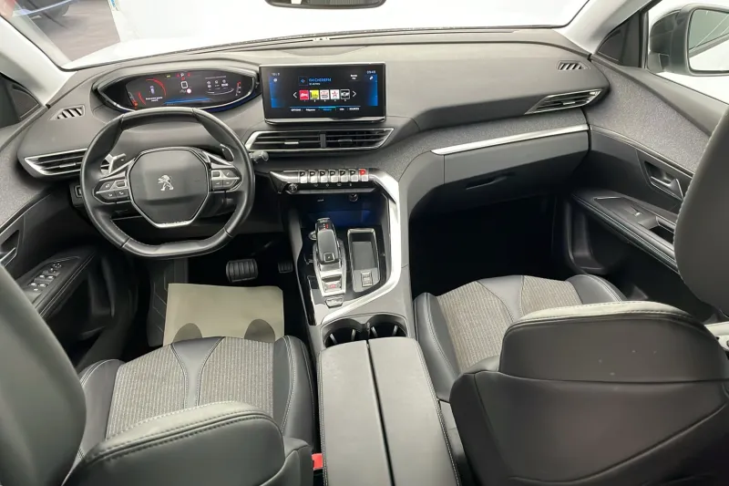 Image secondaire du véhicule 10