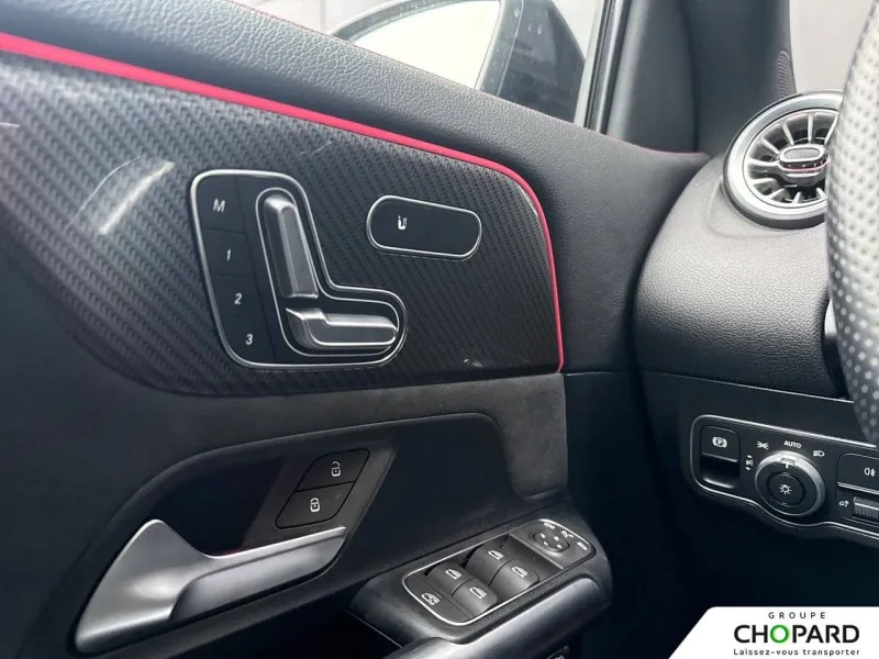 Image secondaire du véhicule 22