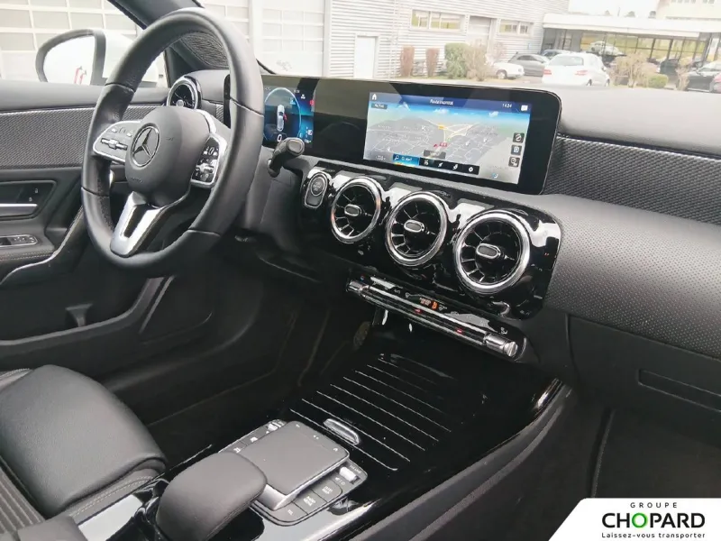 Image secondaire du véhicule 4