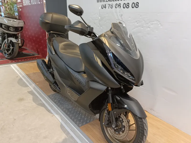 Image secondaire du véhicule 3